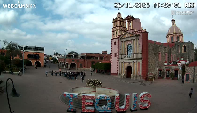 Tequisquiapan, Plaza Miguel Hidalgo & Parish St. Mary of the Assumption Live Cam - Tequisquiapan, Queretaro, Mexico