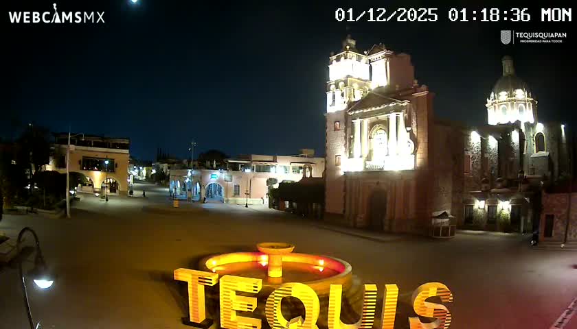 Tequisquiapan, Plaza Miguel Hidalgo & Parish St. Mary of the Assumption Live Cam - Tequisquiapan, Queretaro, Mexico