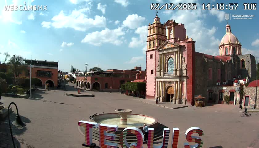 Tequisquiapan, Plaza Miguel Hidalgo & Parish St. Mary of the Assumption Live Cam - Tequisquiapan, Queretaro, Mexico