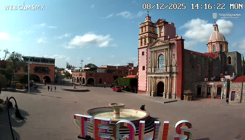 Tequisquiapan, Plaza Miguel Hidalgo & Parish St. Mary of the Assumption Live Cam - Tequisquiapan, Queretaro, Mexico