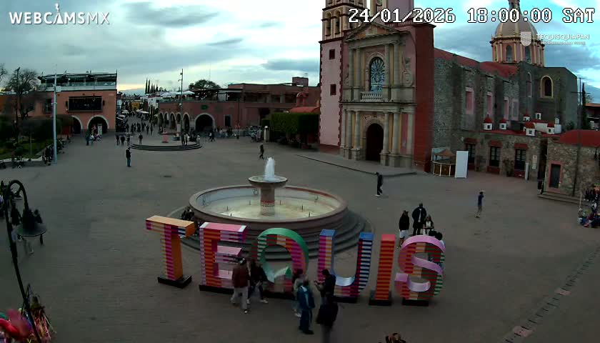 Tequisquiapan, Plaza Miguel Hidalgo & Parish St. Mary of the Assumption Live Cam - Tequisquiapan, Queretaro, Mexico
