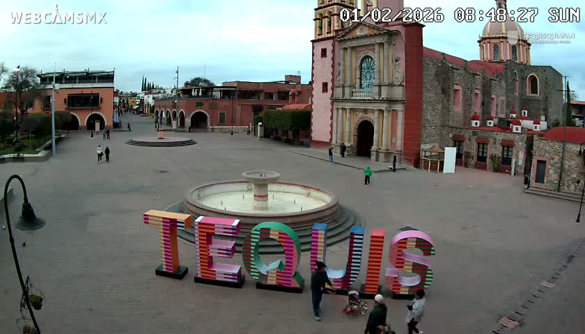 Tequisquiapan, Plaza Miguel Hidalgo & Parish St. Mary of the Assumption Live Cam - Tequisquiapan, Queretaro, Mexico
