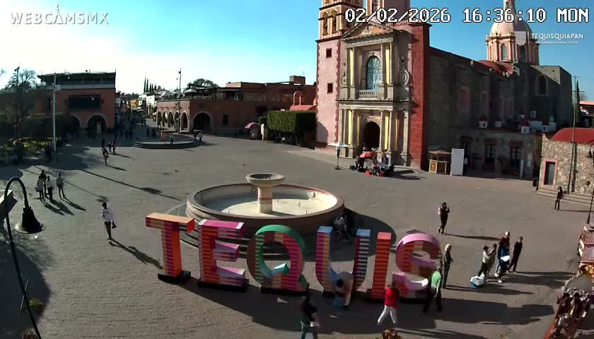 Tequisquiapan, Plaza Miguel Hidalgo & Parish St. Mary of the Assumption Live Cam - Tequisquiapan, Queretaro, Mexico