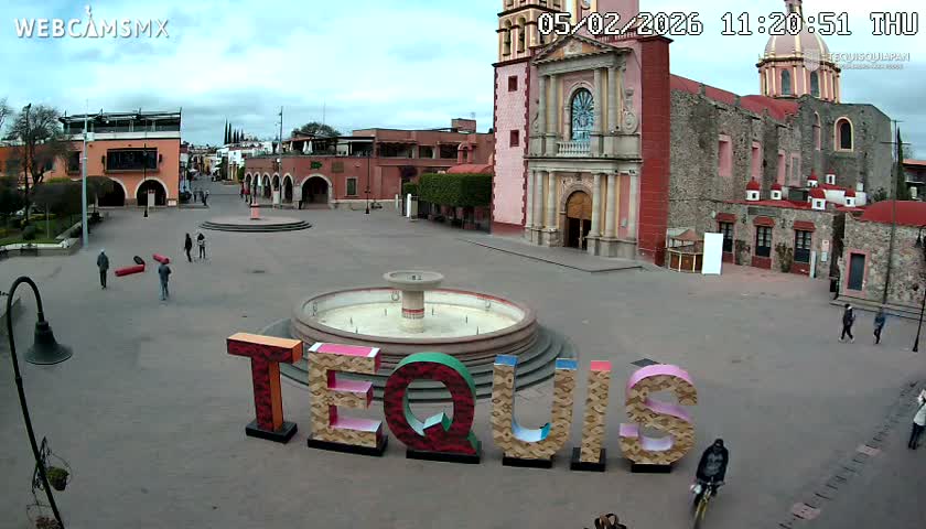 Tequisquiapan, Plaza Miguel Hidalgo & Parish St. Mary of the Assumption Live Cam - Tequisquiapan, Queretaro, Mexico