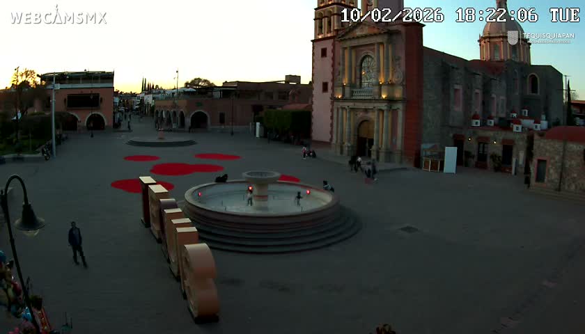 Tequisquiapan, Plaza Miguel Hidalgo & Parish St. Mary of the Assumption Live Cam - Tequisquiapan, Queretaro, Mexico