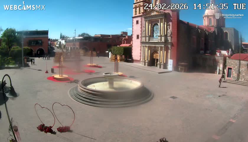 Tequisquiapan, Plaza Miguel Hidalgo & Parish St. Mary of the Assumption Live Cam - Tequisquiapan, Queretaro, Mexico