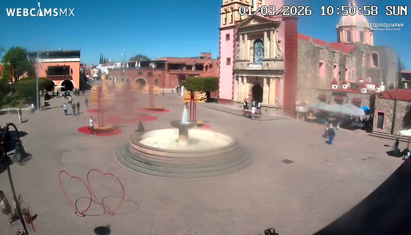 Tequisquiapan, Plaza Miguel Hidalgo & Parish St. Mary of the Assumption Live Cam - Tequisquiapan, Queretaro, Mexico