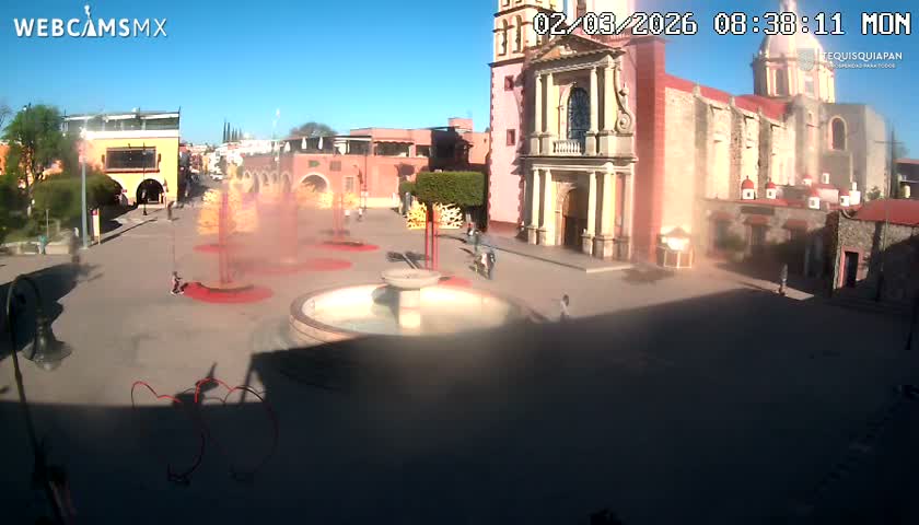 Tequisquiapan, Plaza Miguel Hidalgo & Parish St. Mary of the Assumption Live Cam - Tequisquiapan, Queretaro, Mexico