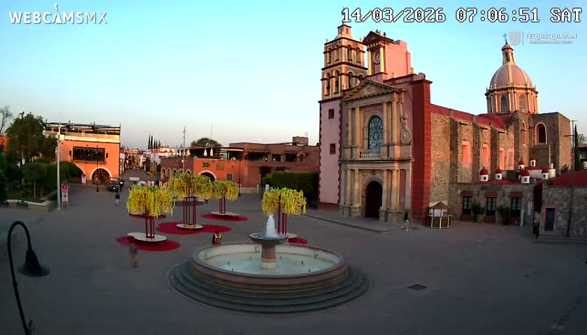 Tequisquiapan, Plaza Miguel Hidalgo & Parish St. Mary of the Assumption Live Cam - Tequisquiapan, Queretaro, Mexico