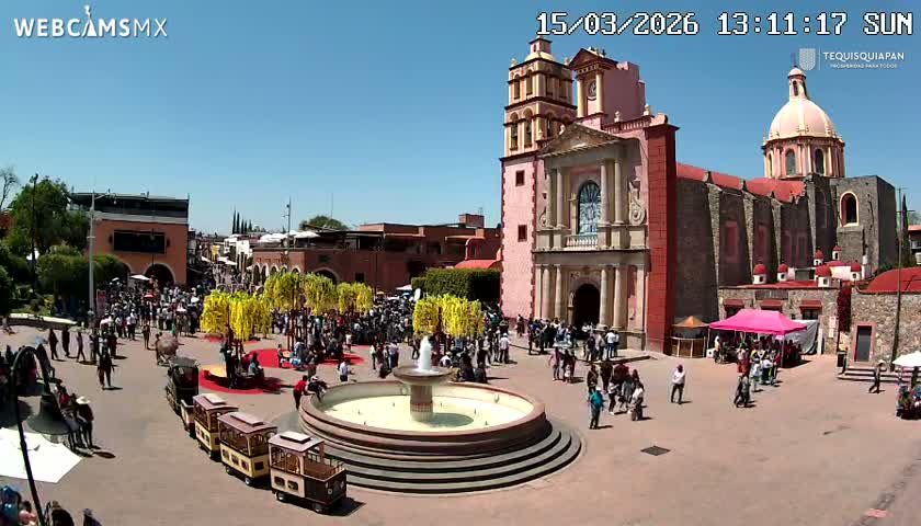 Tequisquiapan, Plaza Miguel Hidalgo & Parish St. Mary of the Assumption Live Cam - Tequisquiapan, Queretaro, Mexico