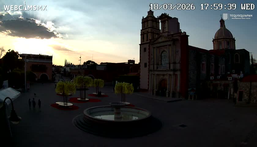 Tequisquiapan, Plaza Miguel Hidalgo & Parish St. Mary of the Assumption Live Cam - Tequisquiapan, Queretaro, Mexico