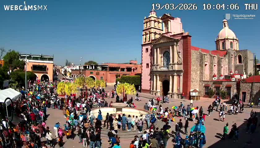 Tequisquiapan, Plaza Miguel Hidalgo & Parish St. Mary of the Assumption Live Cam - Tequisquiapan, Queretaro, Mexico