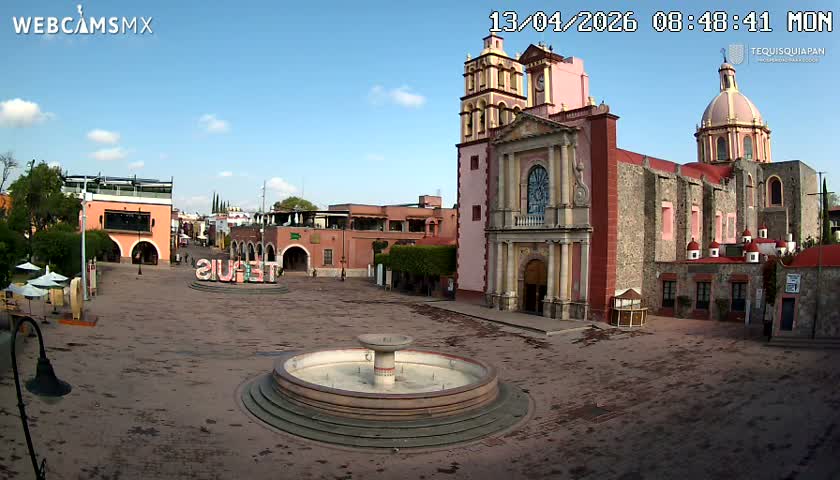 Tequisquiapan, Plaza Miguel Hidalgo & Parish St. Mary of the Assumption Live Cam - Tequisquiapan, Queretaro, Mexico