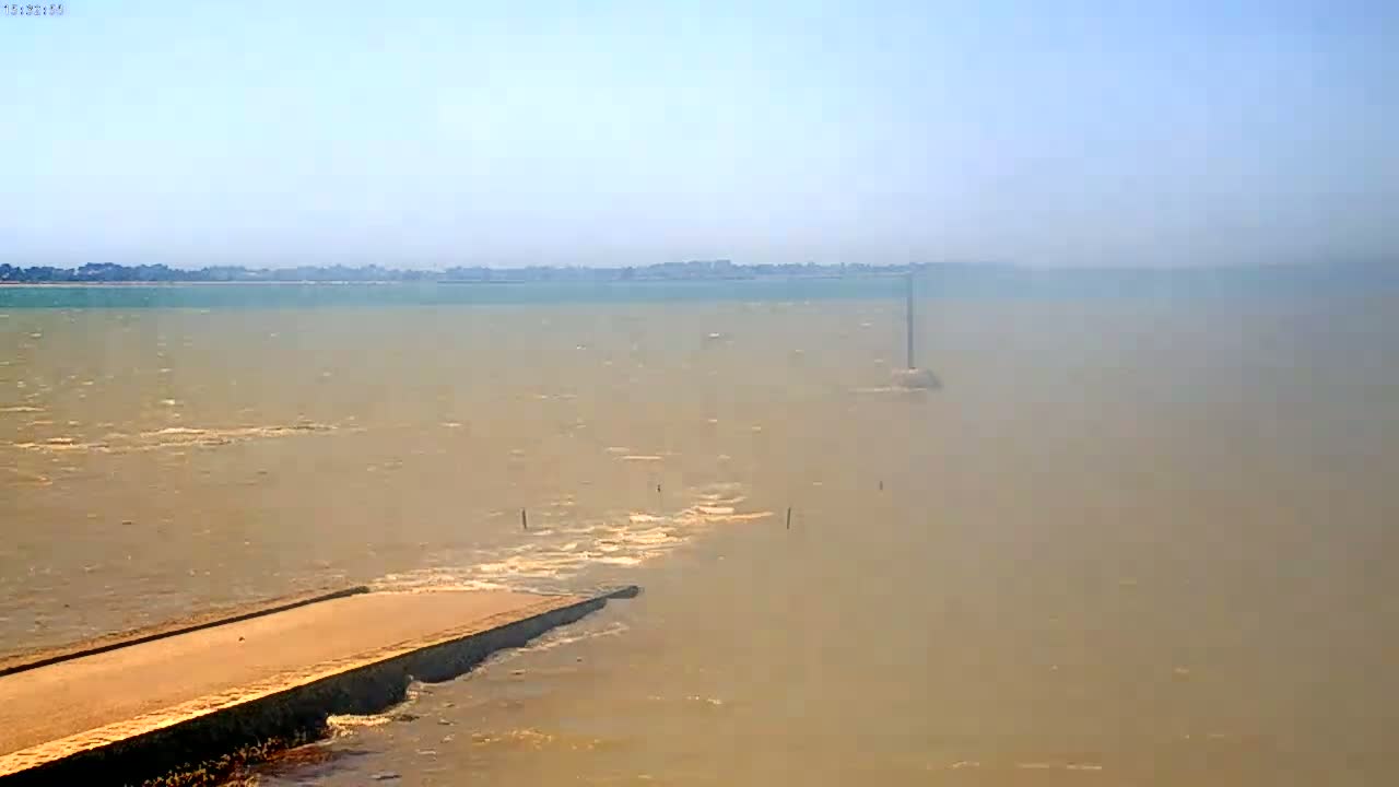 Noirmoutier - Passage du Gois Live Cam - Les Sables-d'Olonne , Vendée, Pays de la Loire, France