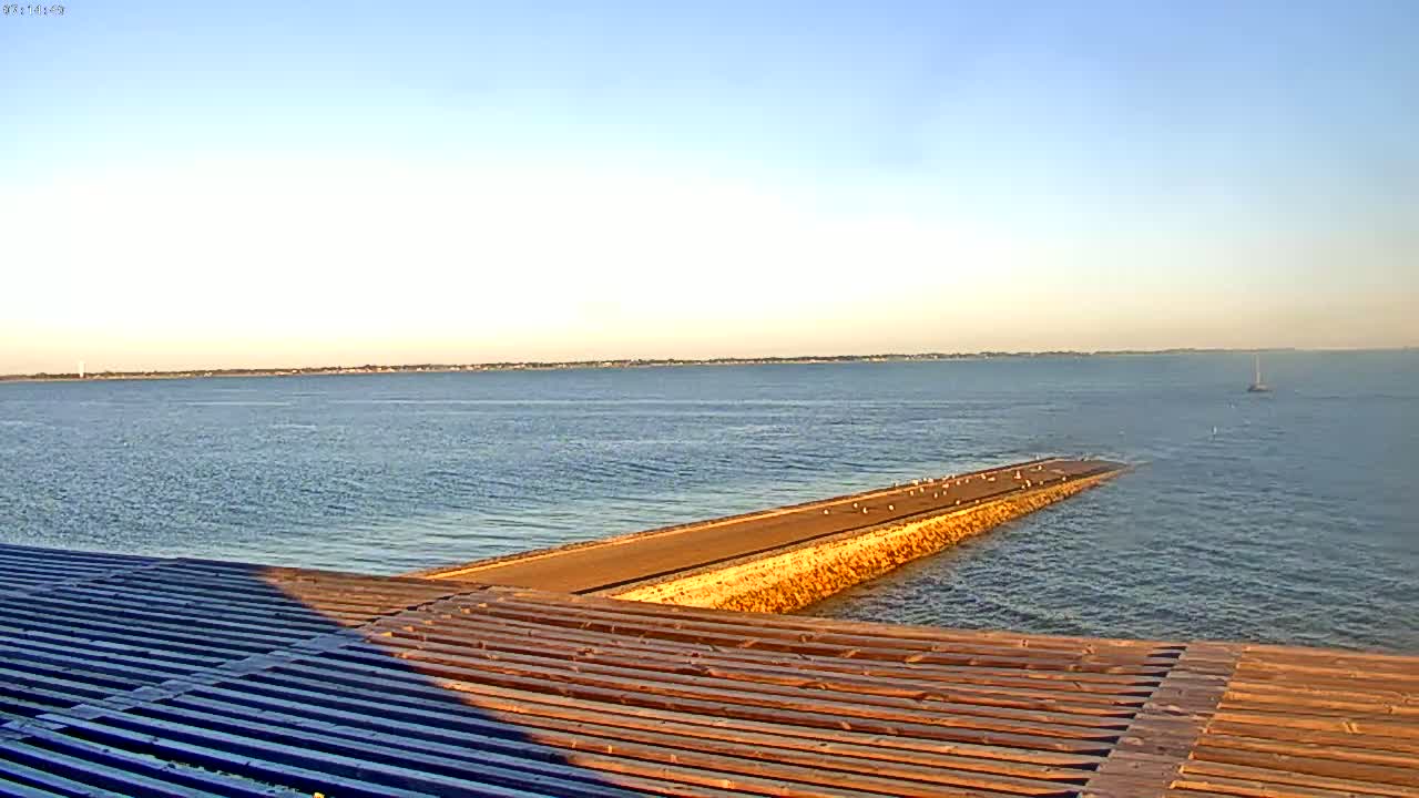 Noirmoutier - Passage du Gois Live Cam - Les Sables-d'Olonne , Vendée, Pays de la Loire, France