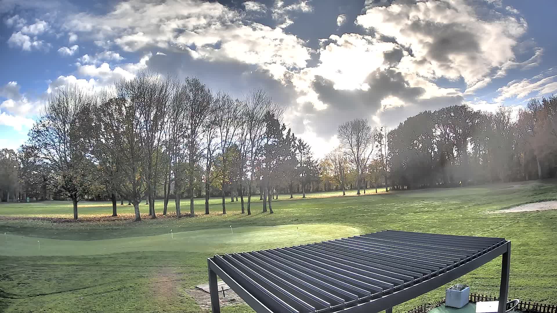 Neuvy-Pailloux, Golf des Sarrays Live Cam - Issoudun , Indre, Centre-Val de Loire, France