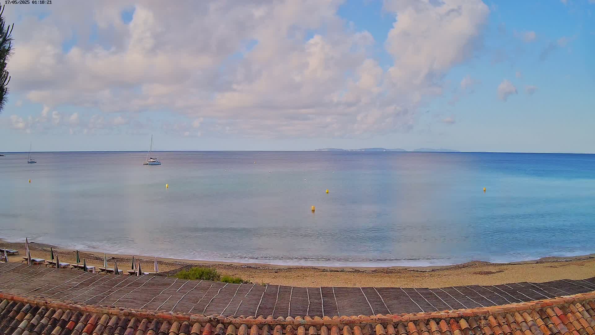 La Croix-Valmer - Plage d'Heraclee Live Cam  - Draguignan,  Var, Provence-Alpes-Cote d’Azur, France