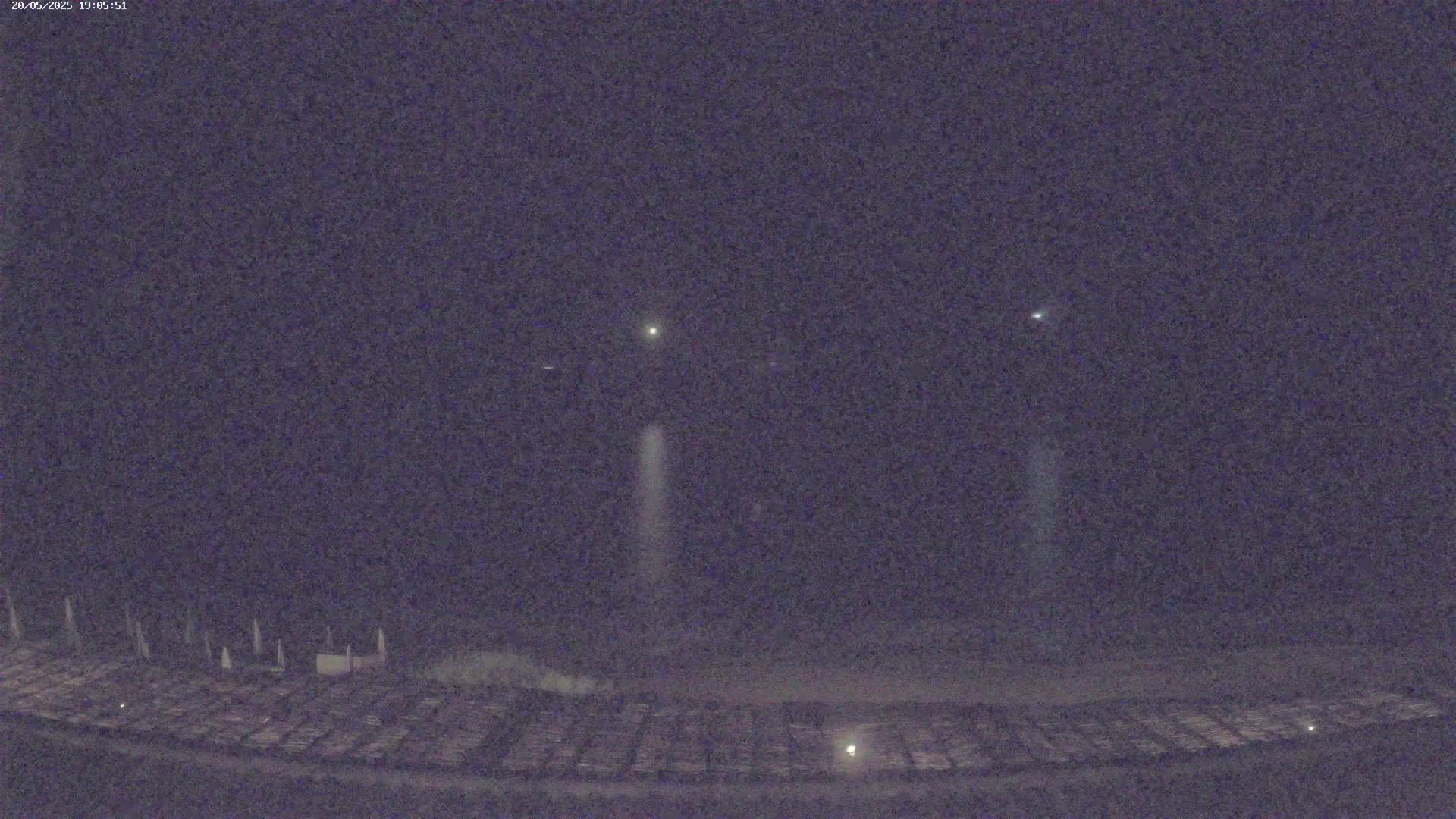 La Croix-Valmer - Plage d'Heraclee Live Cam  - Draguignan,  Var, Provence-Alpes-Cote d’Azur, France