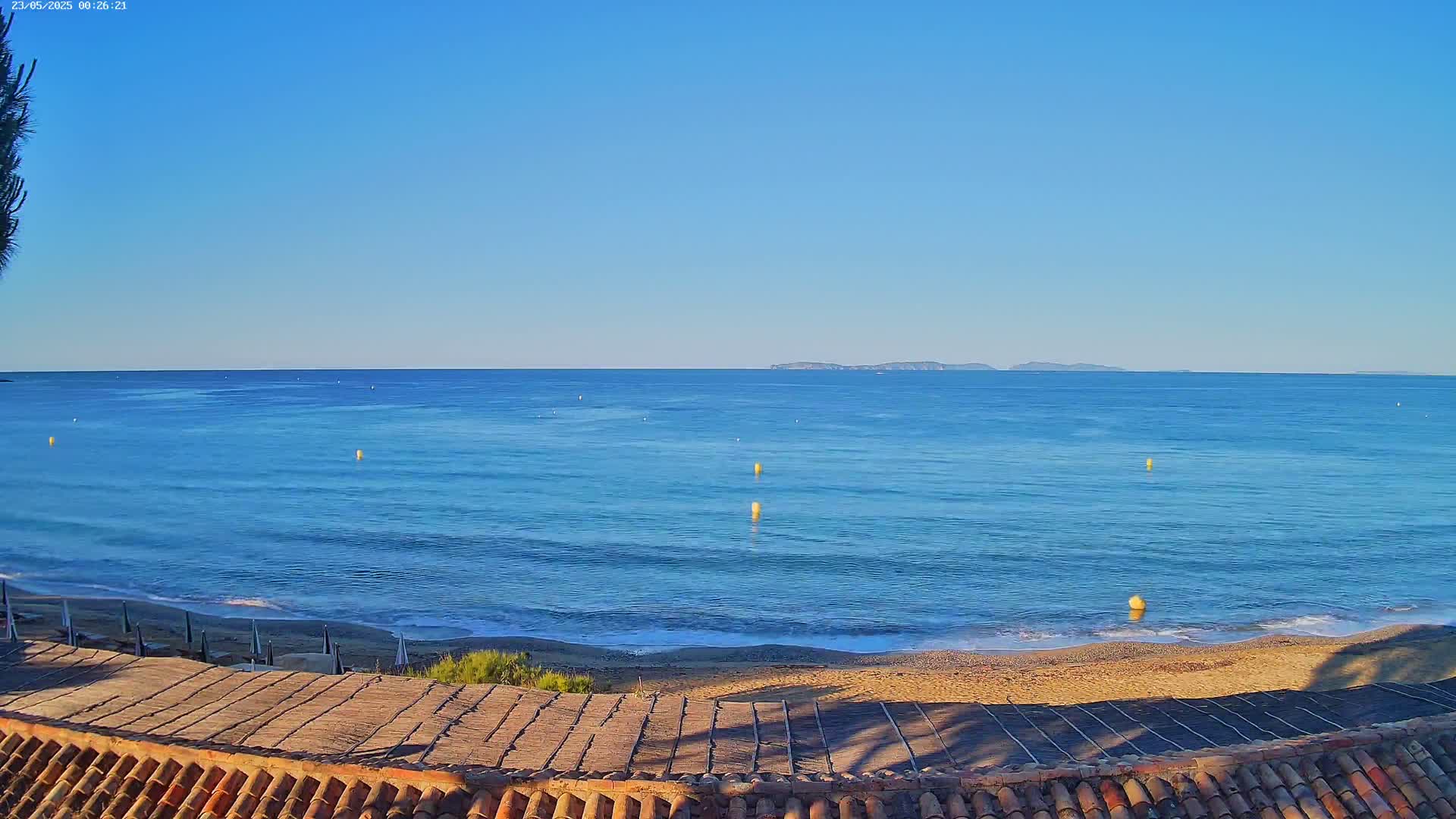 La Croix-Valmer - Plage d'Heraclee Live Cam  - Draguignan,  Var, Provence-Alpes-Cote d’Azur, France