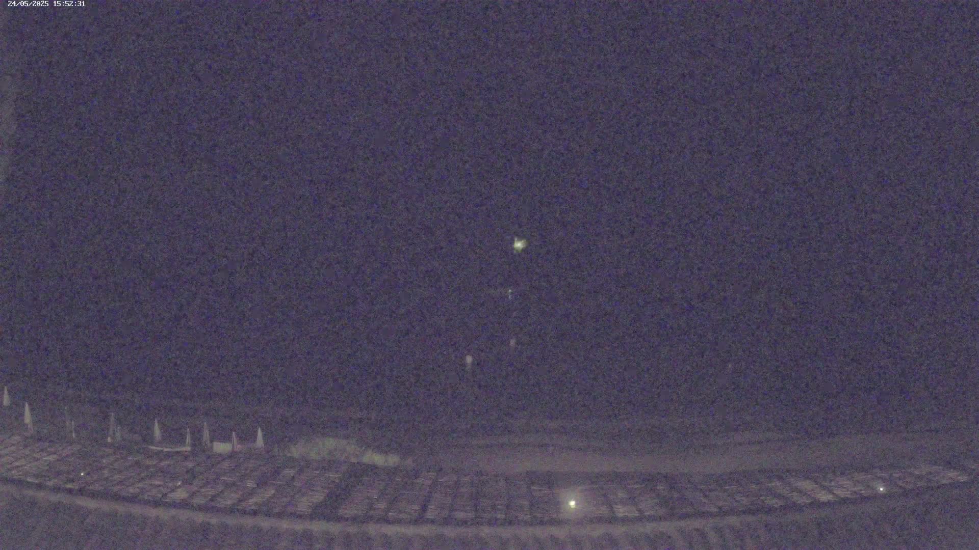 La Croix-Valmer - Plage d'Heraclee Live Cam  - Draguignan,  Var, Provence-Alpes-Cote d’Azur, France