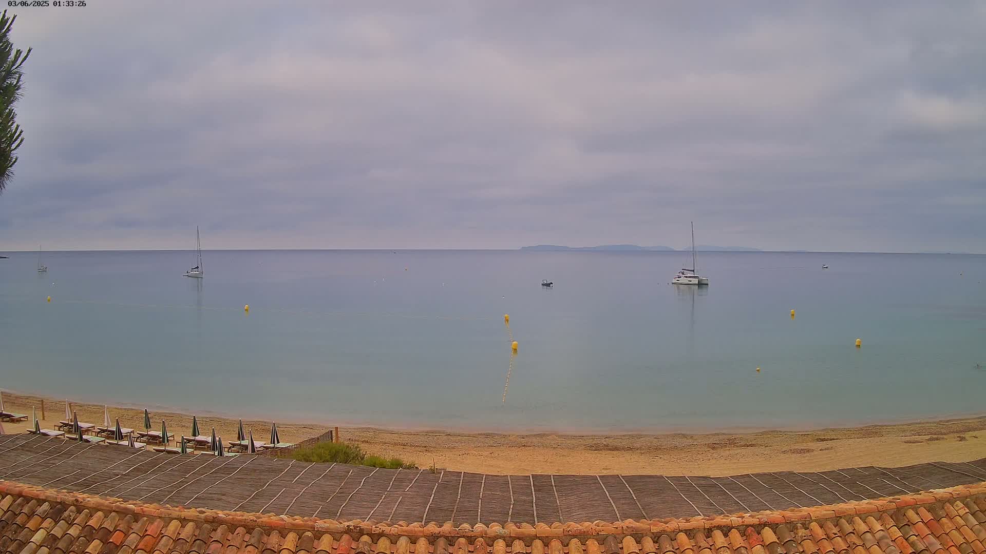 La Croix-Valmer - Plage d'Heraclee Live Cam  - Draguignan,  Var, Provence-Alpes-Cote d’Azur, France