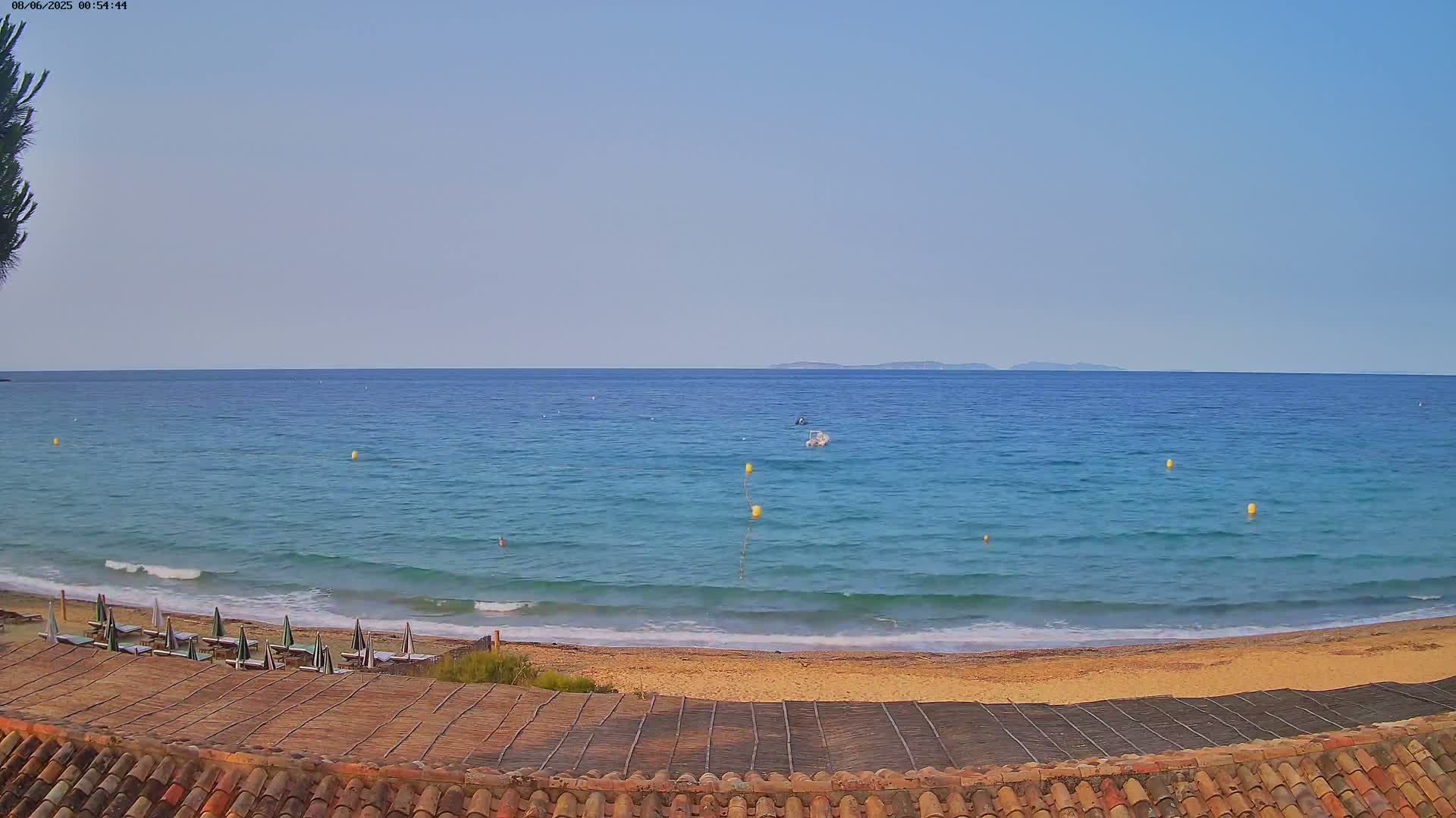 La Croix-Valmer - Plage d'Heraclee Live Cam  - Draguignan,  Var, Provence-Alpes-Cote d’Azur, France