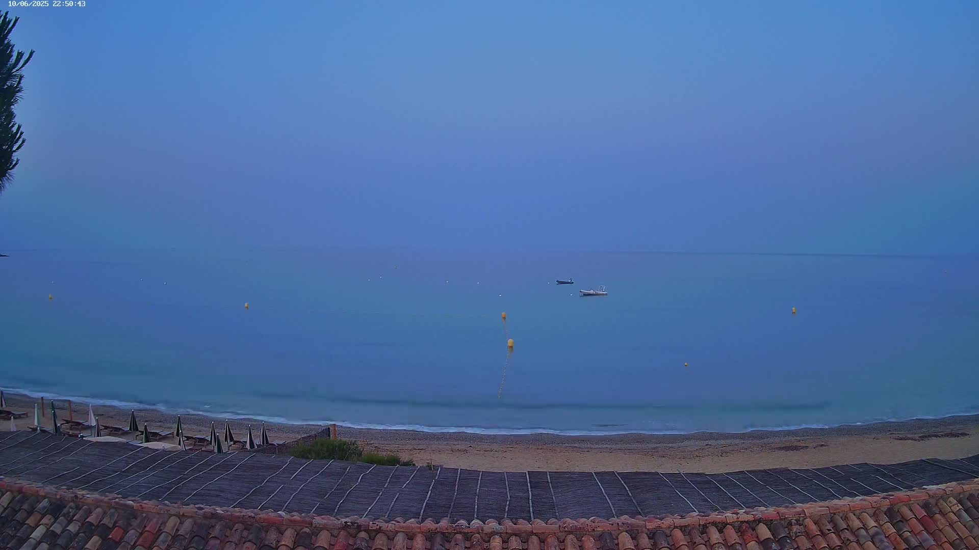 La Croix-Valmer - Plage d'Heraclee Live Cam  - Draguignan,  Var, Provence-Alpes-Cote d’Azur, France