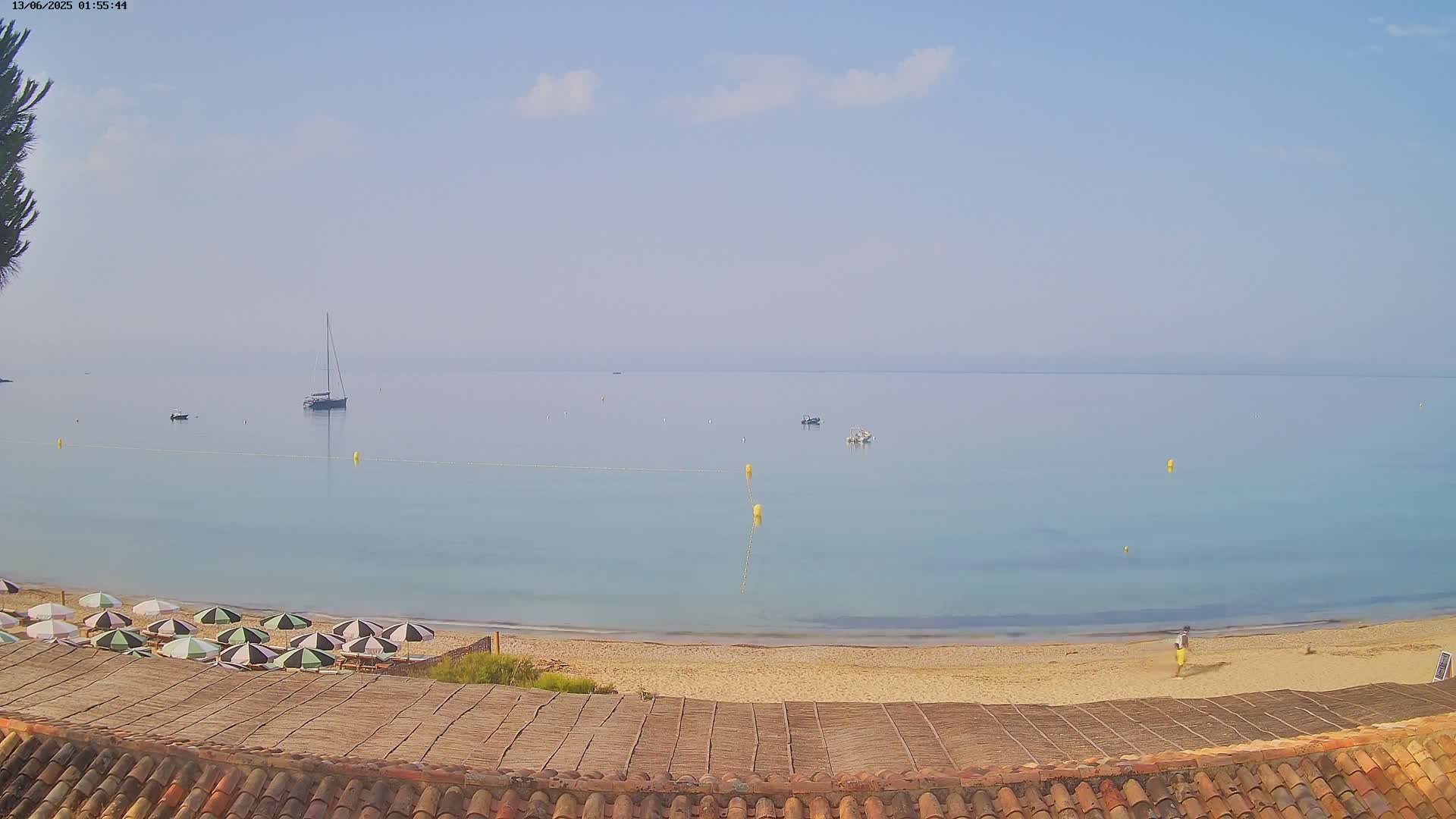 La Croix-Valmer - Plage d'Heraclee Live Cam  - Draguignan,  Var, Provence-Alpes-Cote d’Azur, France