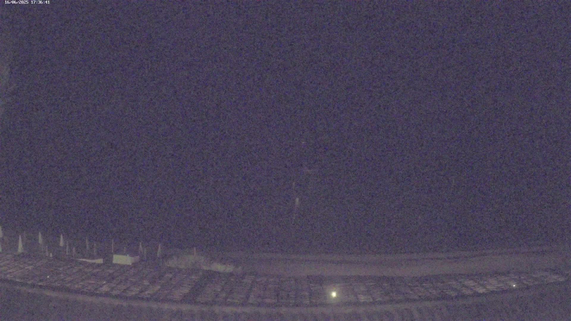 La Croix-Valmer - Plage d'Heraclee Live Cam  - Draguignan,  Var, Provence-Alpes-Cote d’Azur, France