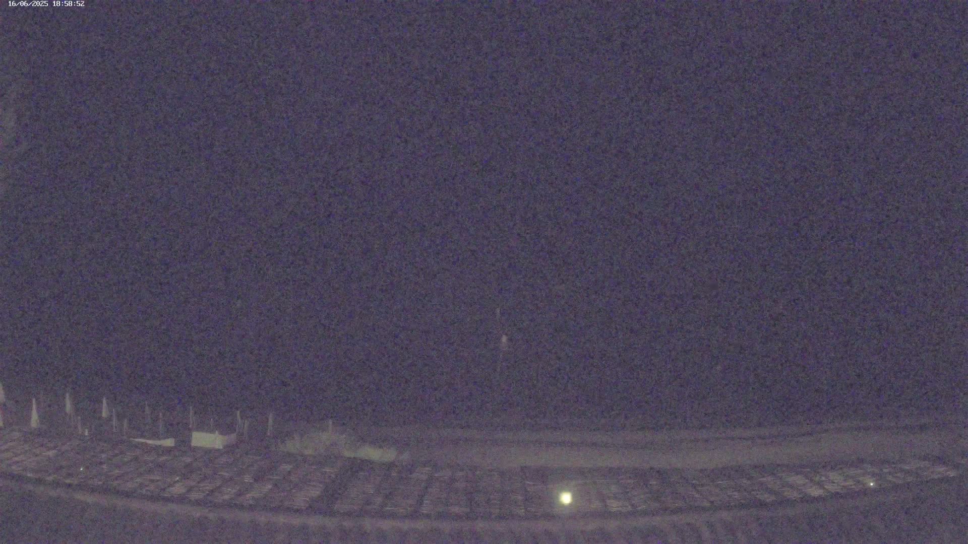 La Croix-Valmer - Plage d'Heraclee Live Cam  - Draguignan,  Var, Provence-Alpes-Cote d’Azur, France
