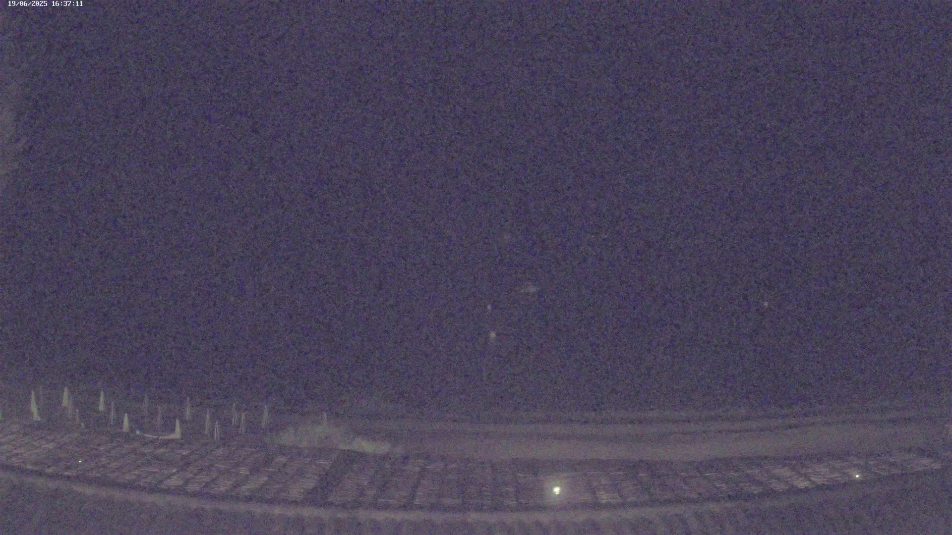 La Croix-Valmer - Plage d'Heraclee Live Cam  - Draguignan,  Var, Provence-Alpes-Cote d’Azur, France