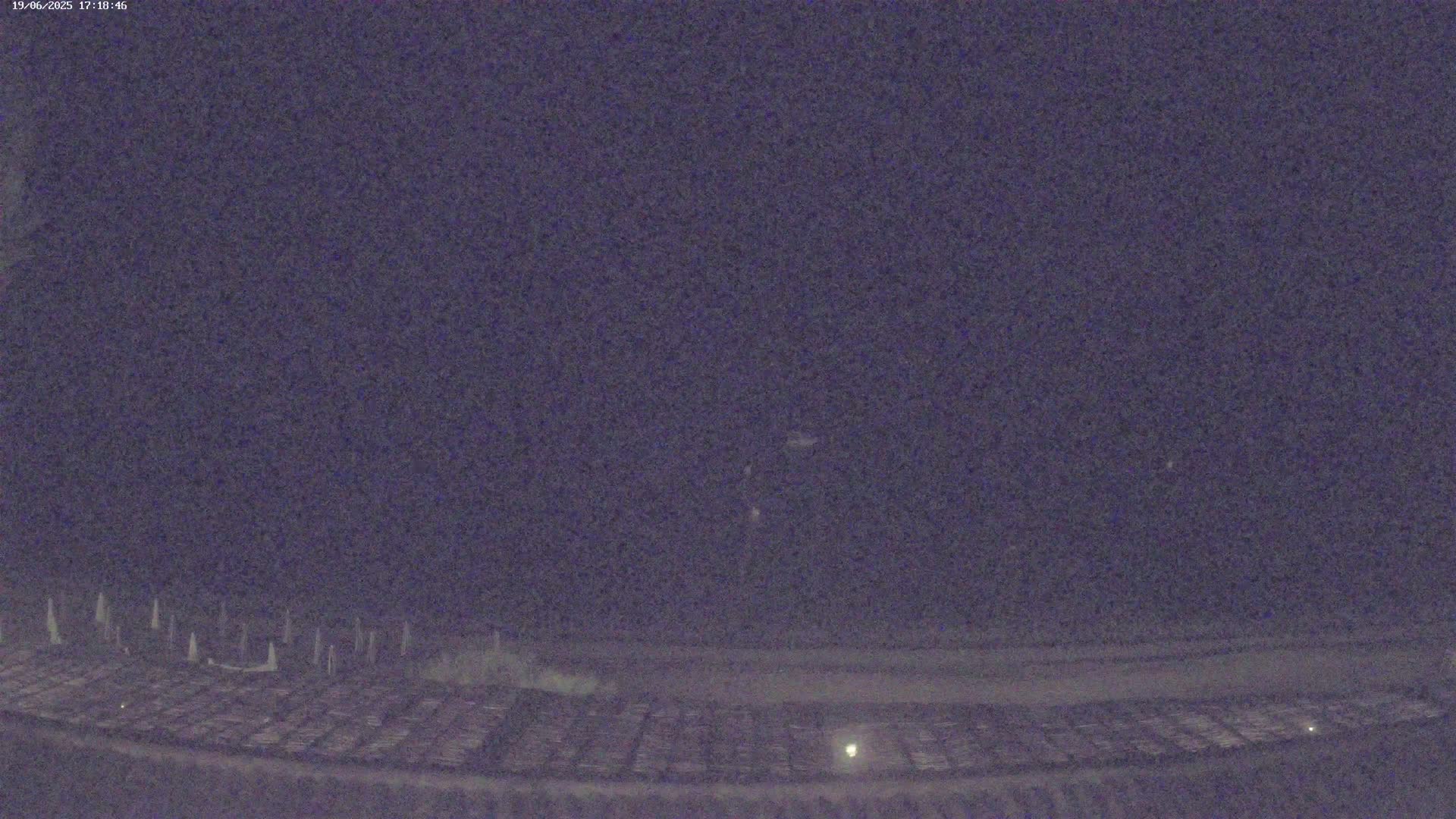 La Croix-Valmer - Plage d'Heraclee Live Cam  - Draguignan,  Var, Provence-Alpes-Cote d’Azur, France