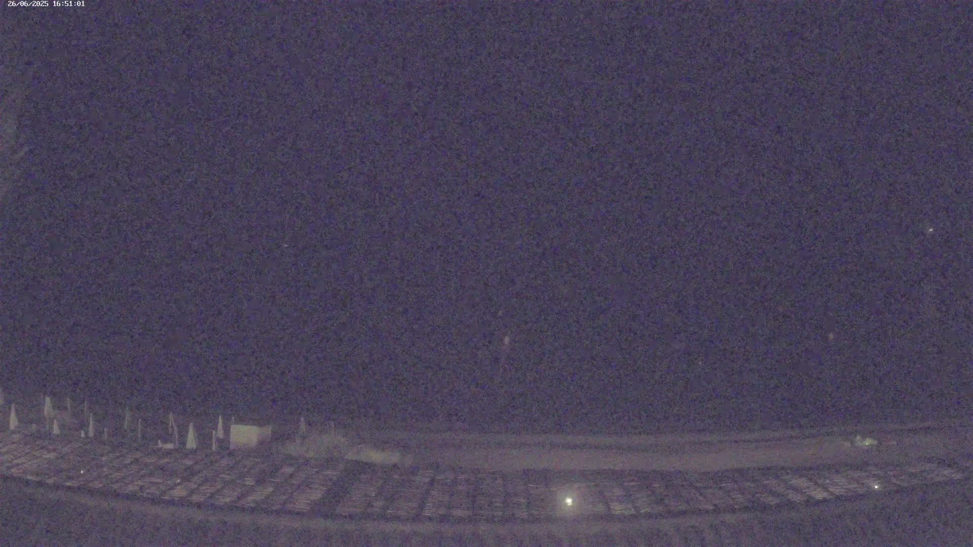 La Croix-Valmer - Plage d'Heraclee Live Cam  - Draguignan,  Var, Provence-Alpes-Cote d’Azur, France