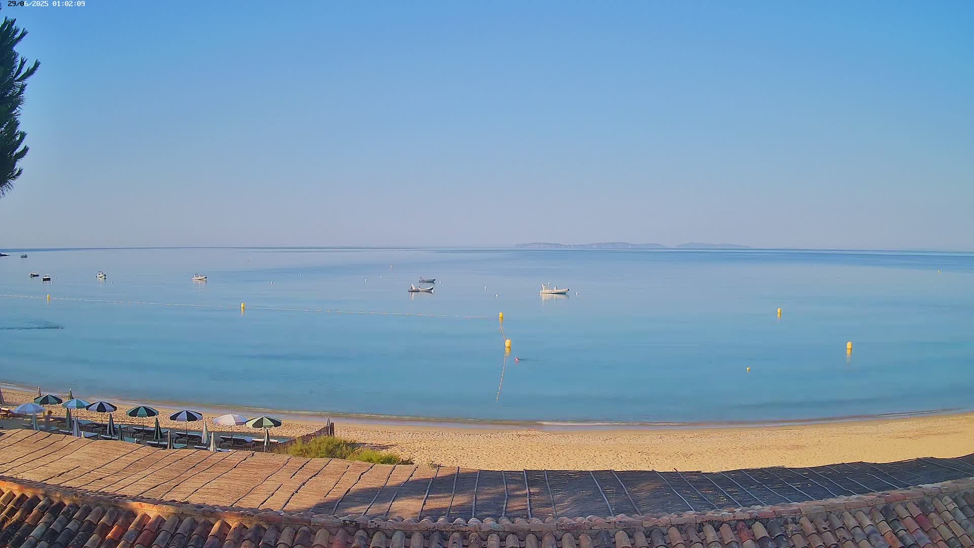 La Croix-Valmer - Plage d'Heraclee Live Cam  - Draguignan,  Var, Provence-Alpes-Cote d’Azur, France