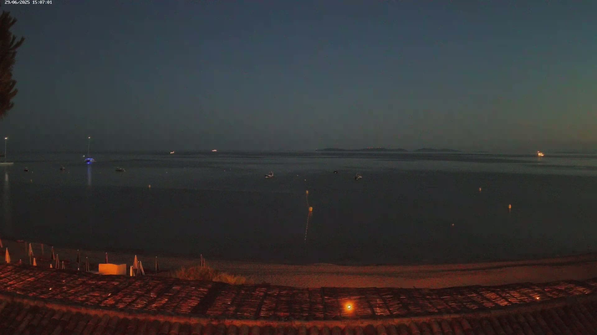 La Croix-Valmer - Plage d'Heraclee Live Cam  - Draguignan,  Var, Provence-Alpes-Cote d’Azur, France