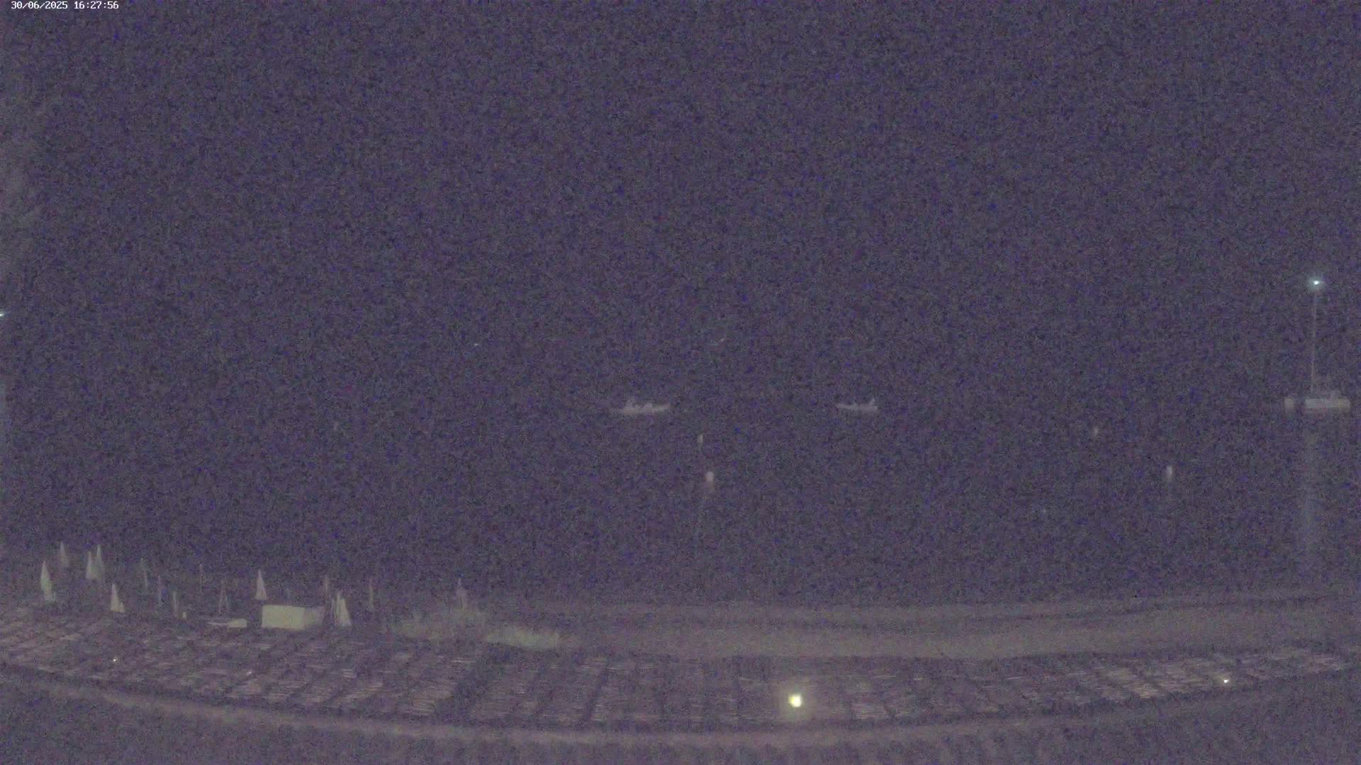 La Croix-Valmer - Plage d'Heraclee Live Cam  - Draguignan,  Var, Provence-Alpes-Cote d’Azur, France