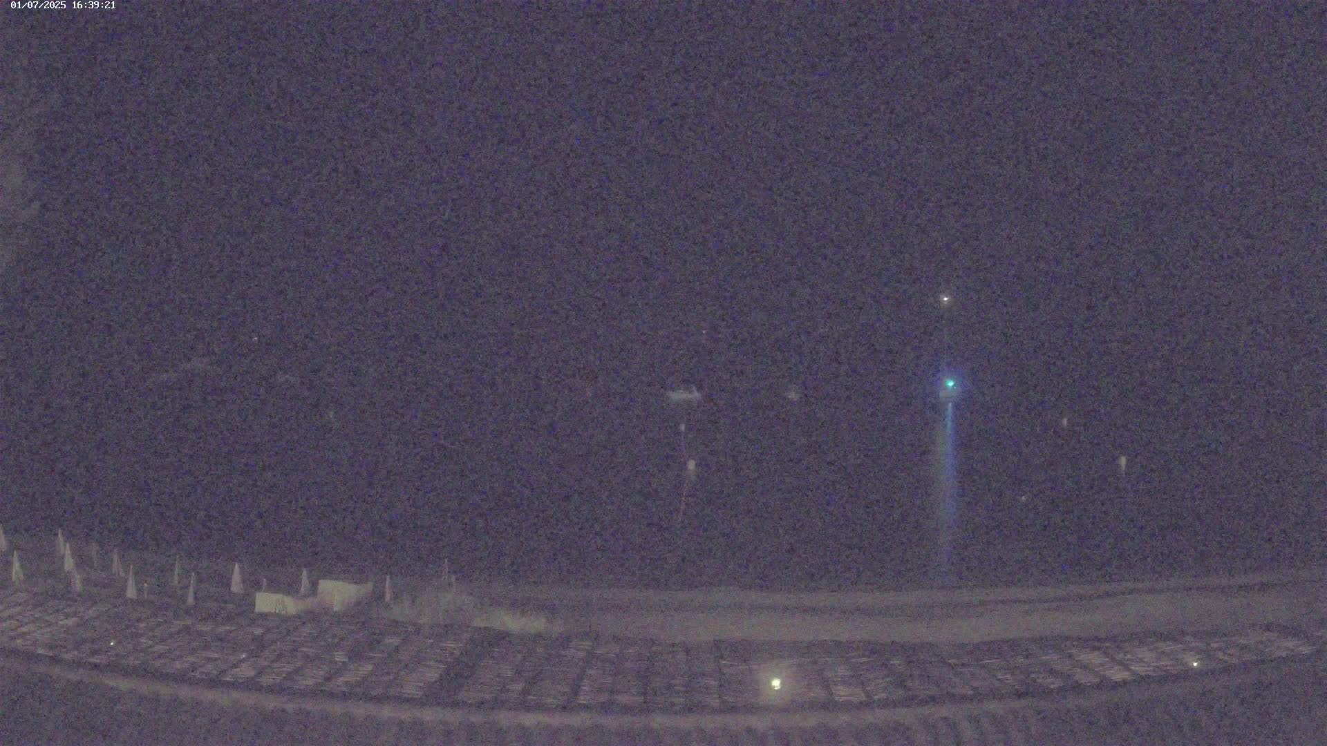 La Croix-Valmer - Plage d'Heraclee Live Cam  - Draguignan,  Var, Provence-Alpes-Cote d’Azur, France