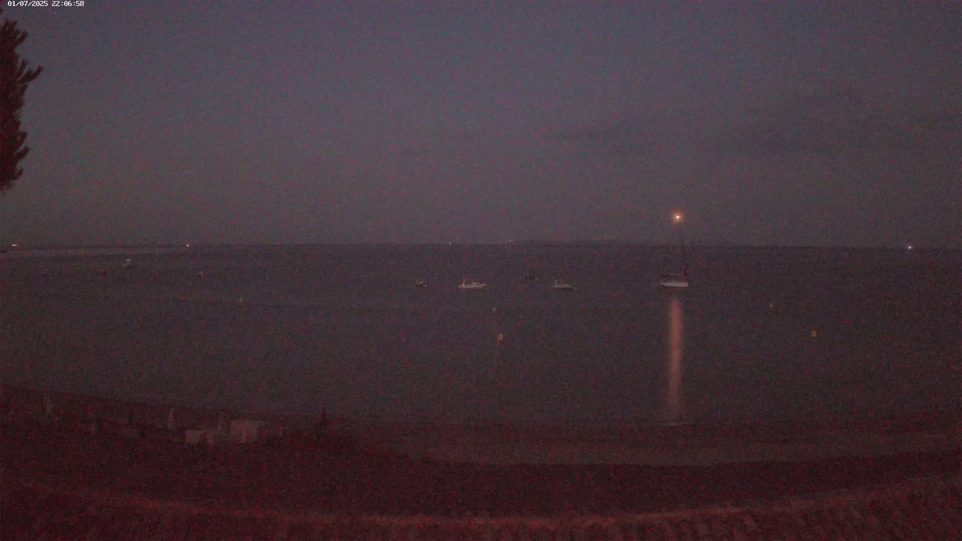 La Croix-Valmer - Plage d'Heraclee Live Cam  - Draguignan,  Var, Provence-Alpes-Cote d’Azur, France