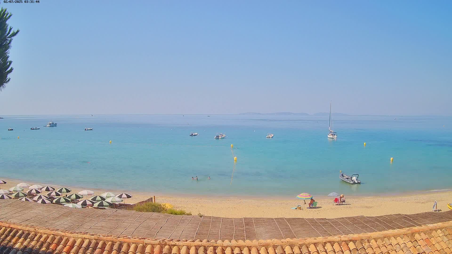 La Croix-Valmer - Plage d'Heraclee Live Cam  - Draguignan,  Var, Provence-Alpes-Cote d’Azur, France