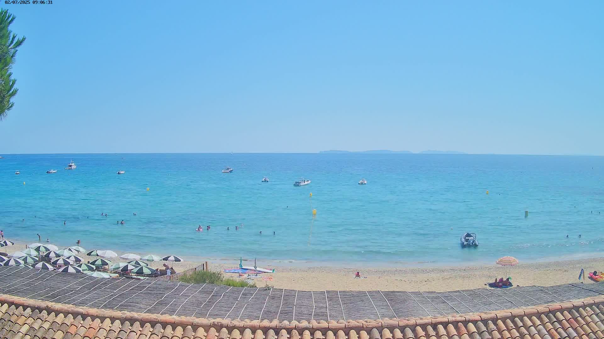 La Croix-Valmer - Plage d'Heraclee Live Cam  - Draguignan,  Var, Provence-Alpes-Cote d’Azur, France