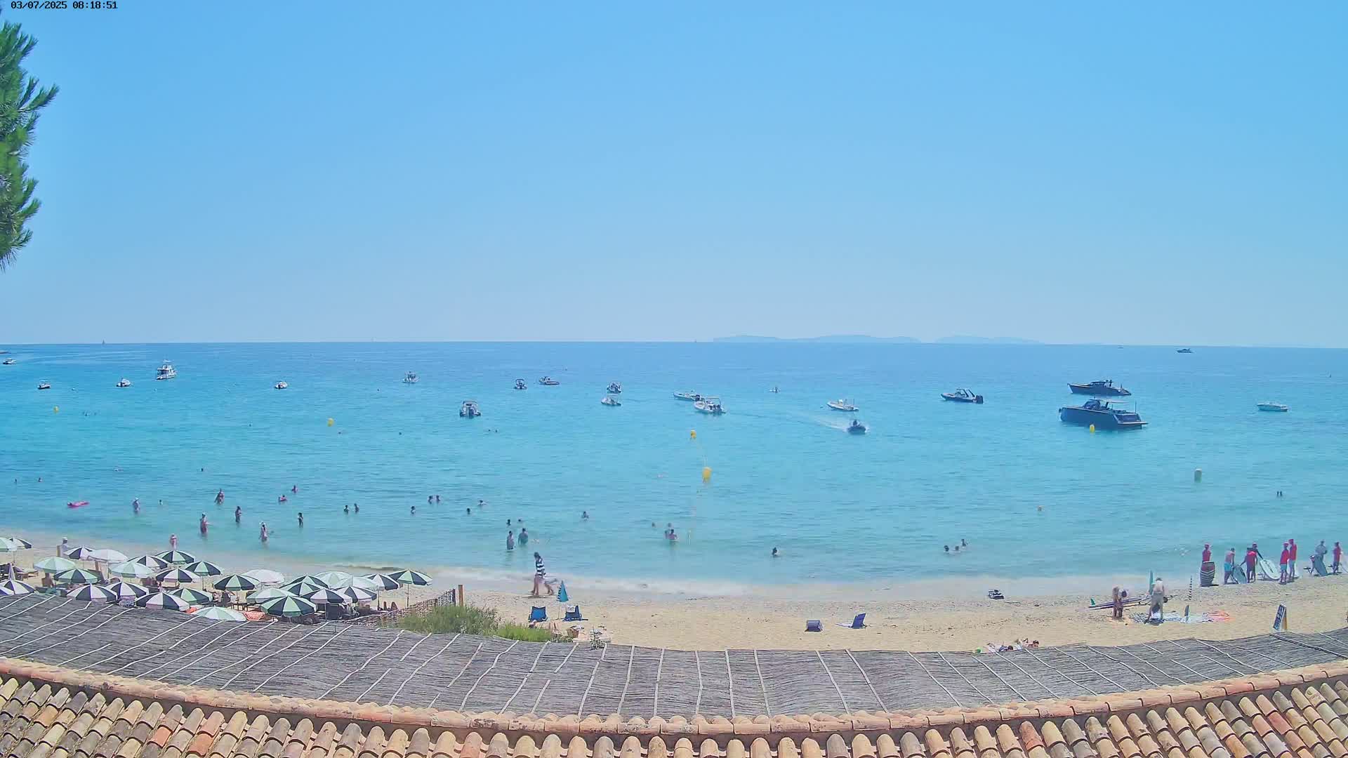 La Croix-Valmer - Plage d'Heraclee Live Cam  - Draguignan,  Var, Provence-Alpes-Cote d’Azur, France