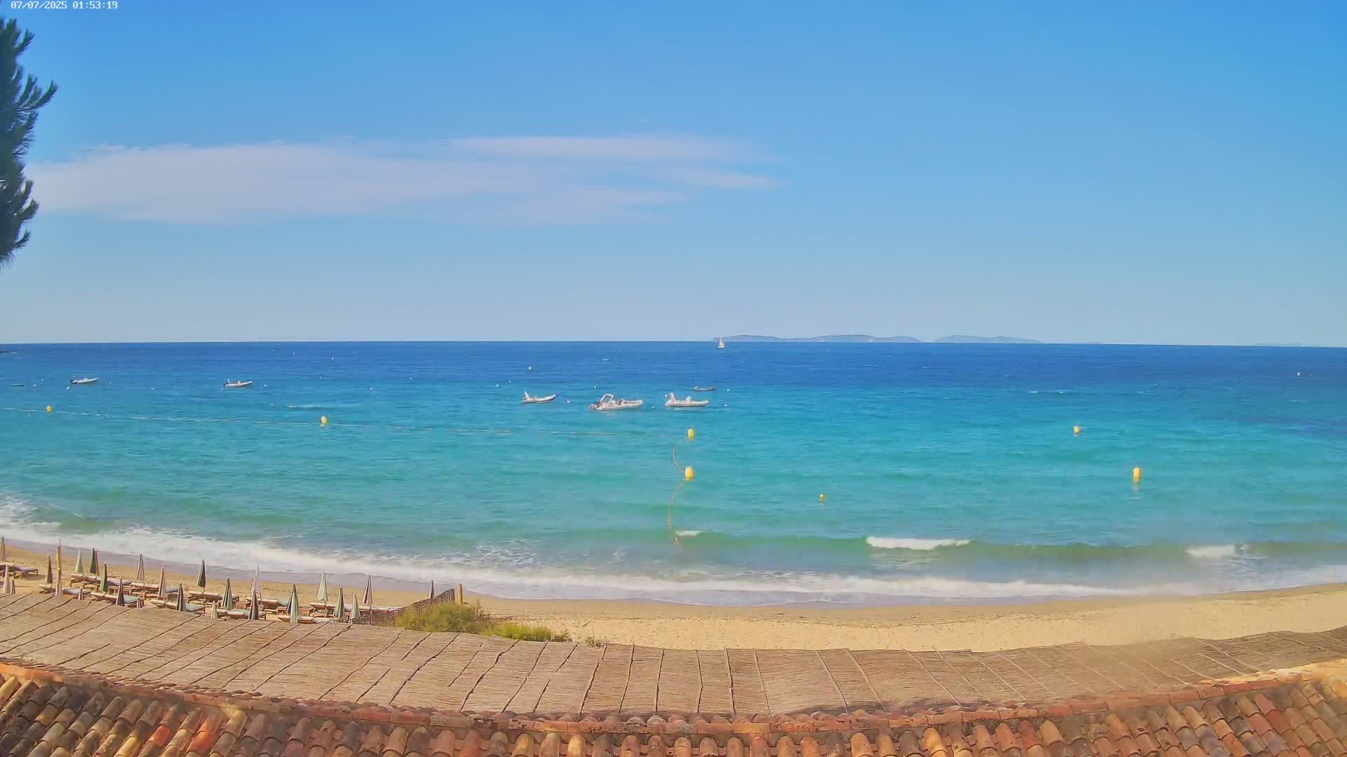 La Croix-Valmer - Plage d'Heraclee Live Cam  - Draguignan,  Var, Provence-Alpes-Cote d’Azur, France