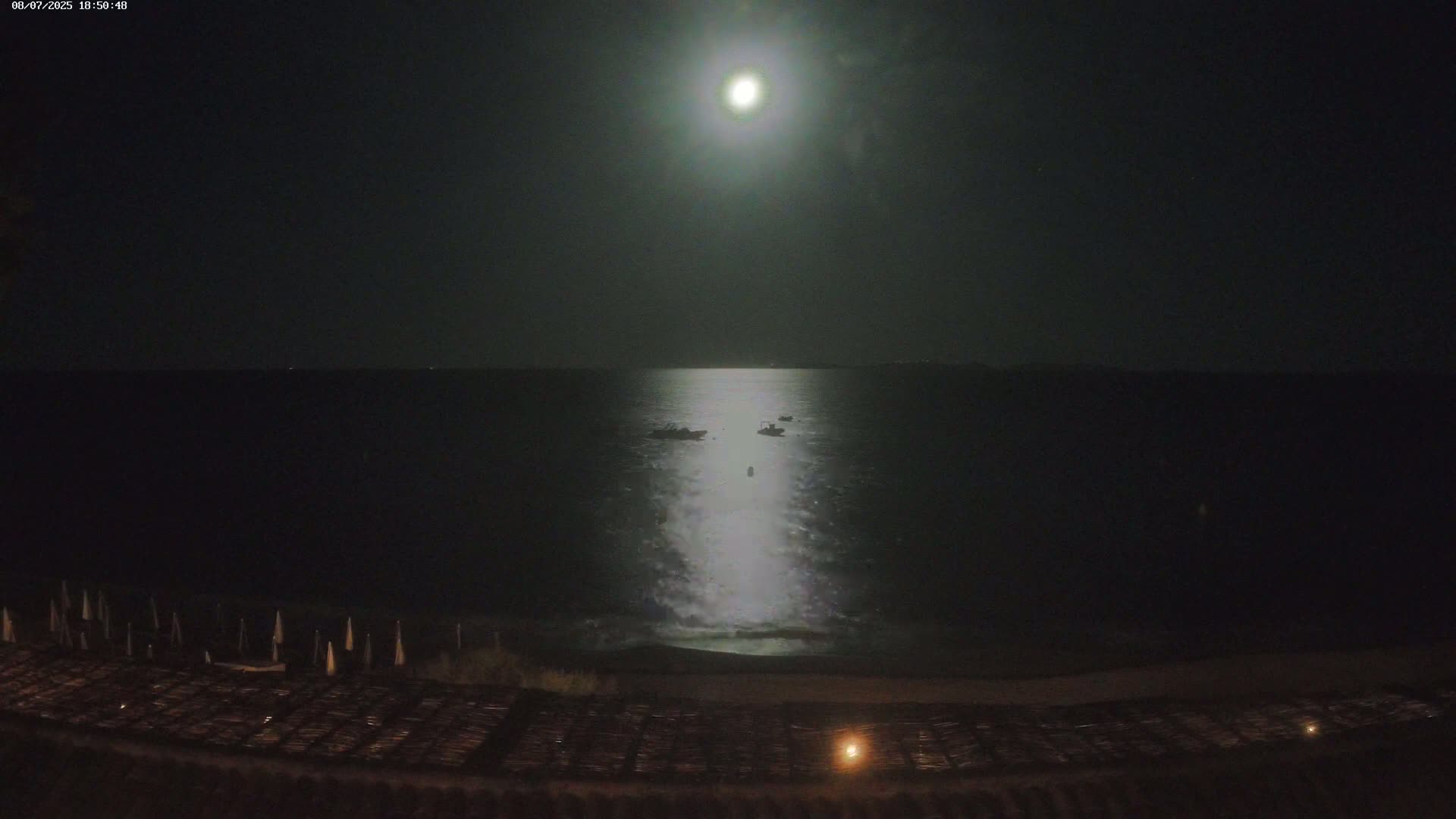La Croix-Valmer - Plage d'Heraclee Live Cam  - Draguignan,  Var, Provence-Alpes-Cote d’Azur, France