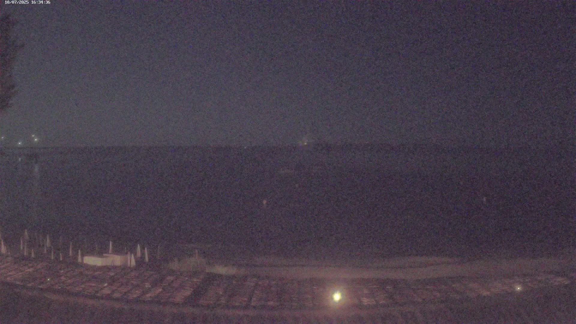 La Croix-Valmer - Plage d'Heraclee Live Cam  - Draguignan,  Var, Provence-Alpes-Cote d’Azur, France