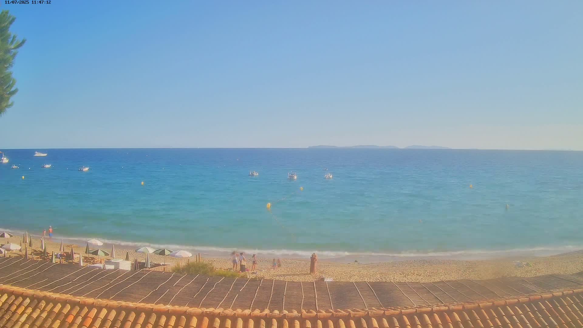 La Croix-Valmer - Plage d'Heraclee Live Cam  - Draguignan,  Var, Provence-Alpes-Cote d’Azur, France