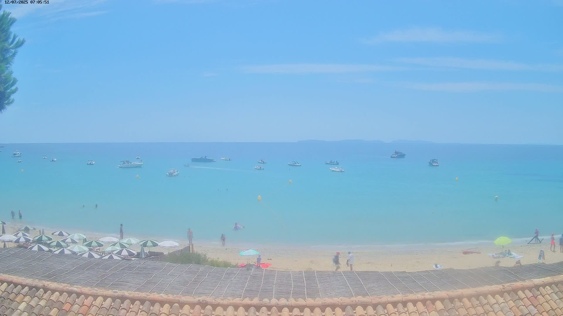 La Croix-Valmer - Plage d'Heraclee Live Cam  - Draguignan,  Var, Provence-Alpes-Cote d’Azur, France