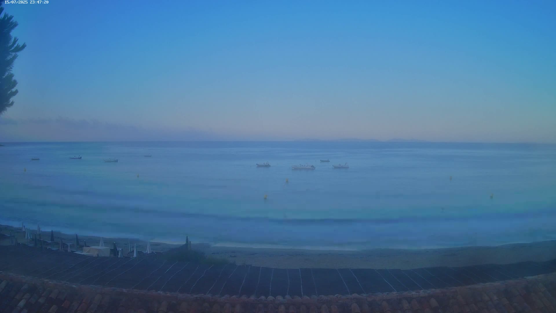 La Croix-Valmer - Plage d'Heraclee Live Cam  - Draguignan,  Var, Provence-Alpes-Cote d’Azur, France