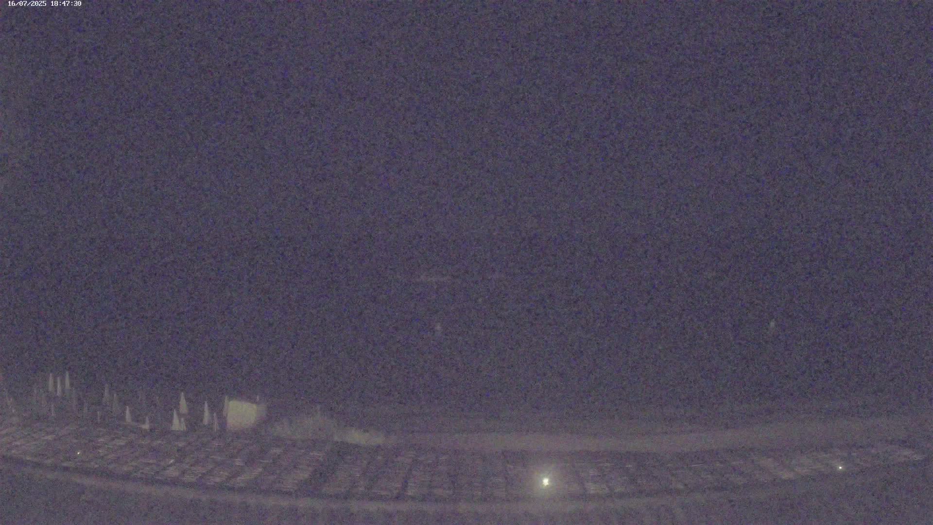 La Croix-Valmer - Plage d'Heraclee Live Cam  - Draguignan,  Var, Provence-Alpes-Cote d’Azur, France