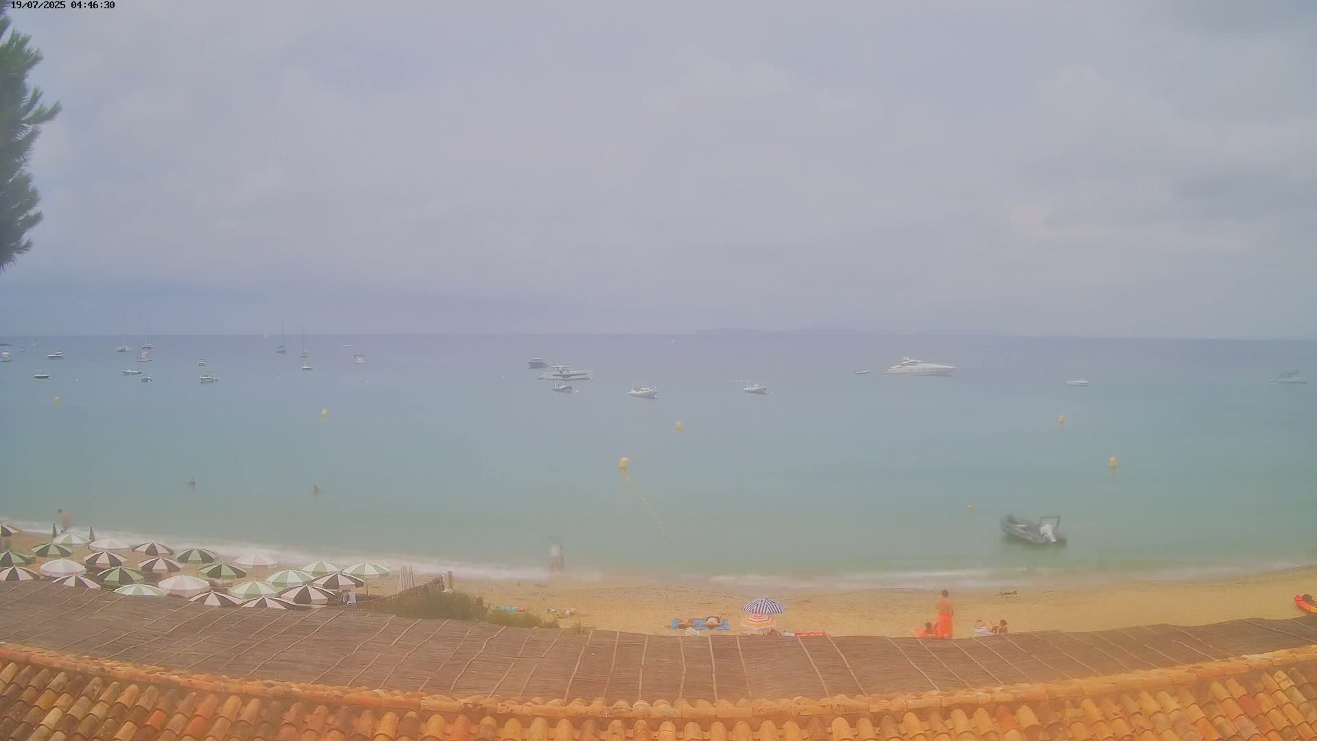 La Croix-Valmer - Plage d'Heraclee Live Cam  - Draguignan,  Var, Provence-Alpes-Cote d’Azur, France
