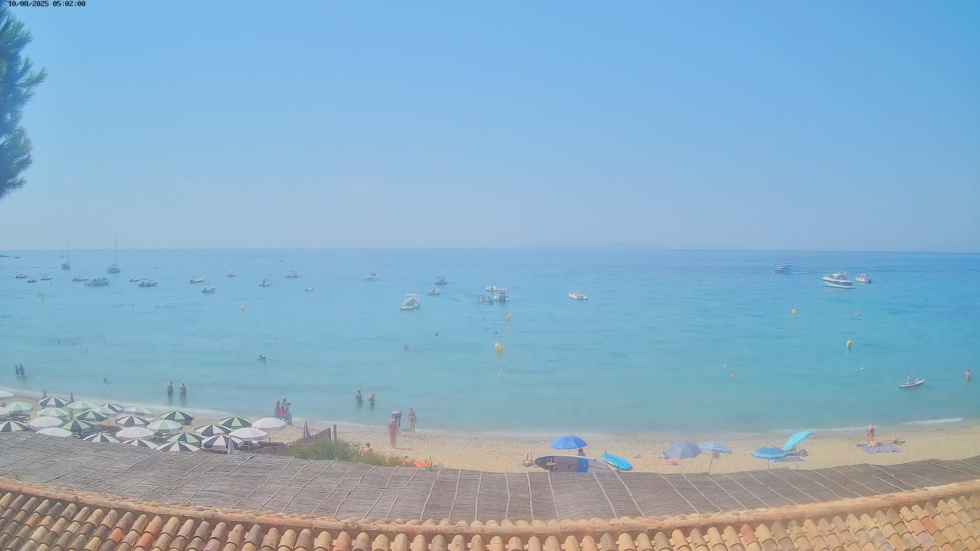 La Croix-Valmer - Plage d'Heraclee Live Cam  - Draguignan,  Var, Provence-Alpes-Cote d’Azur, France